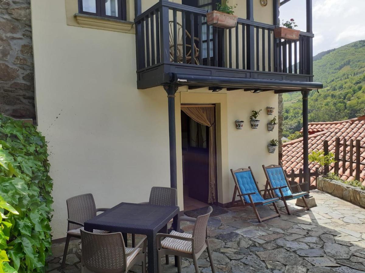 La Casina De Santulaya Villa Adrales Exterior photo